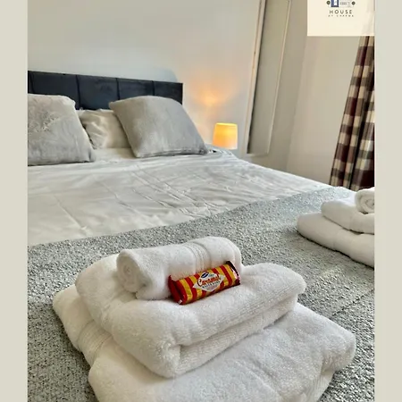 شقة Leeds Carnival Comfort 4br House